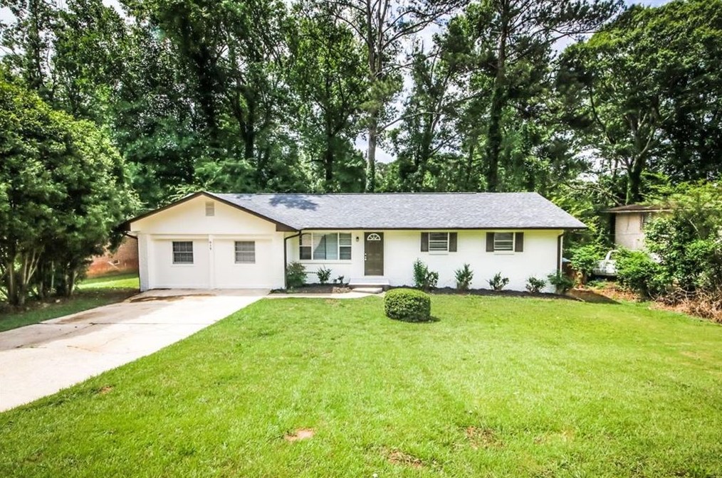 615 Cherry Ln, Jonesboro, GA 30238-3108