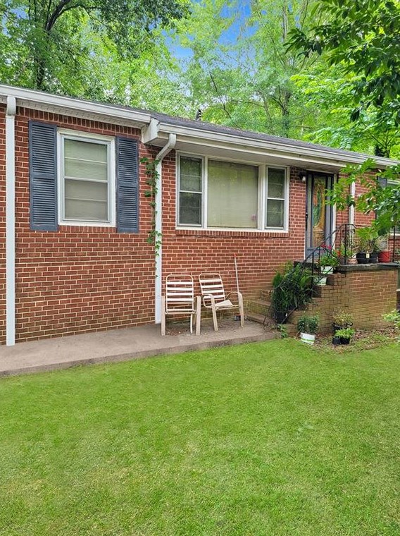 1948 Oak Valley Rd, Decatur, GA 30035-1953