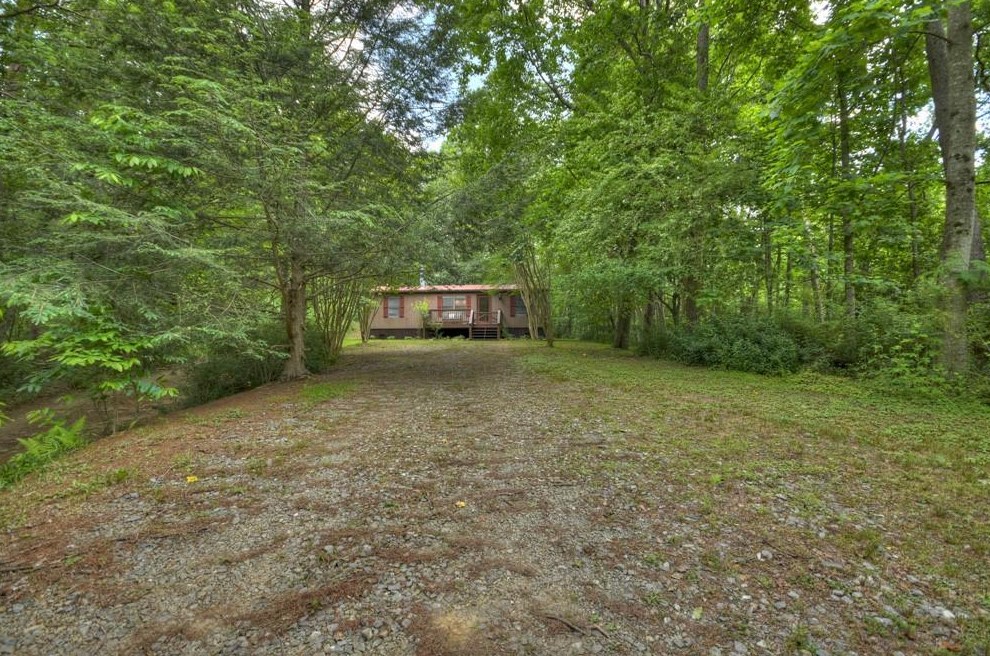 204 Dover Chapel Ter, Ellijay, GA 30540-3568