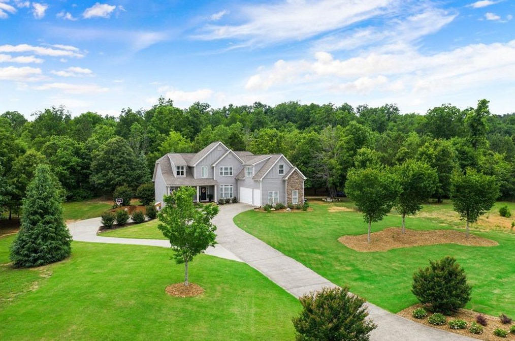 13 Charismatic Rd, Rome, GA 30161-8325