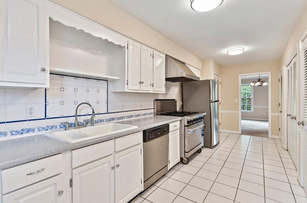 1490 Brianwood Rd, Decatur GA  30033-1741 exterior