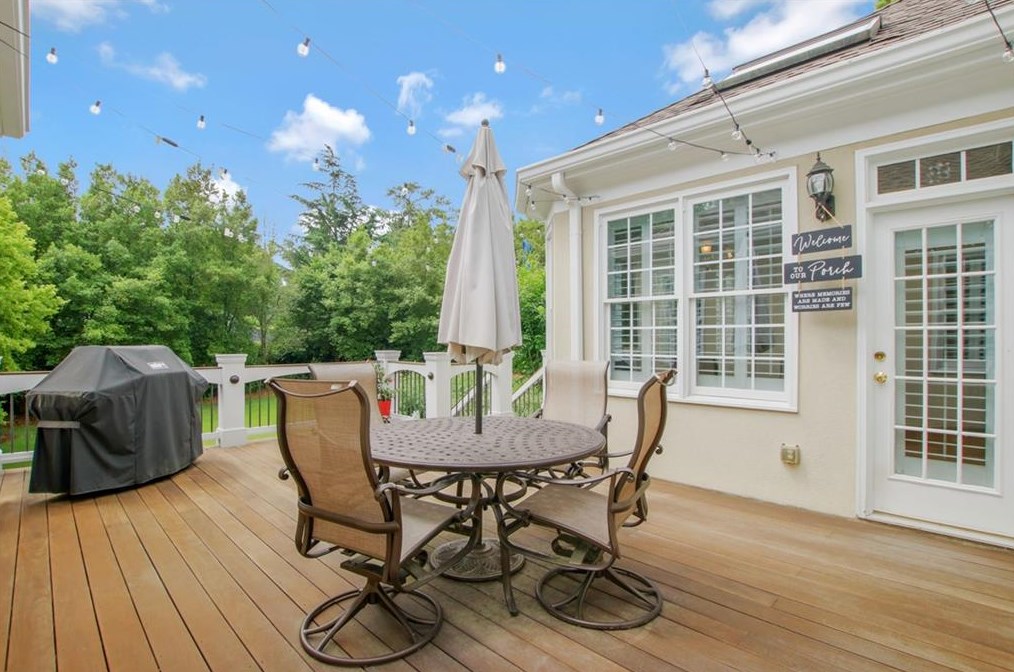 2093 Stephens Walk, Atlanta GA  30338-4455 exterior