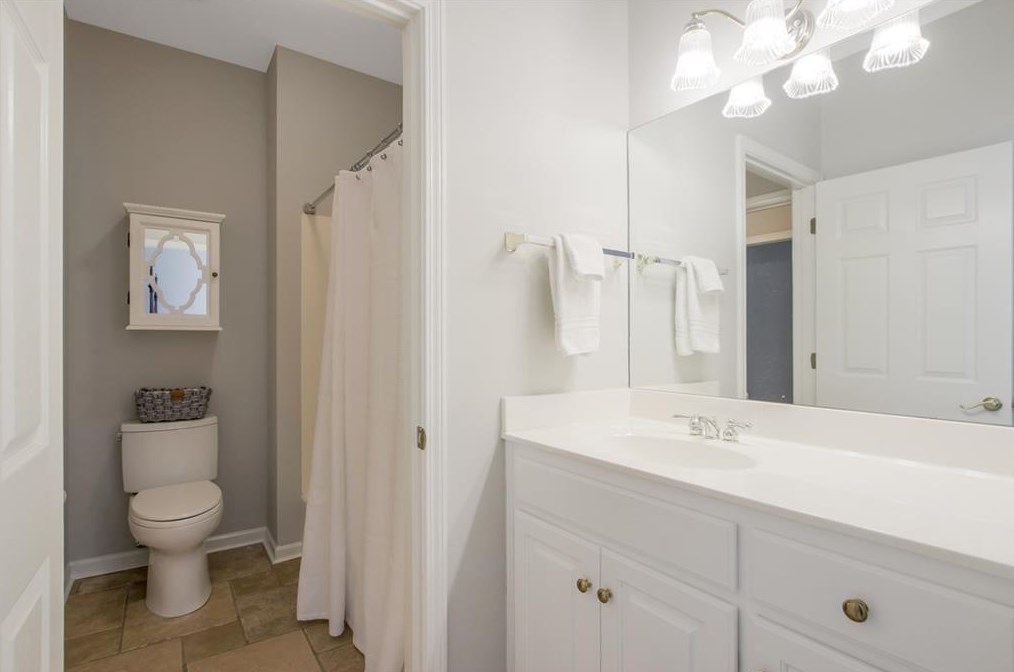 2093 Stephens Walk, Atlanta GA  30338-4455 exterior