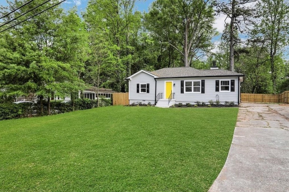 2242 Shallowford Rd, Atlanta, GA 30341-1638