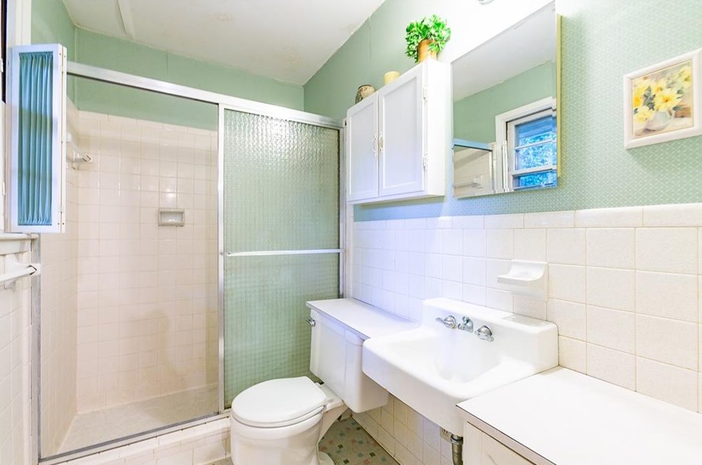 829 Whelchel Dr, Decatur GA  30033-4825 exterior