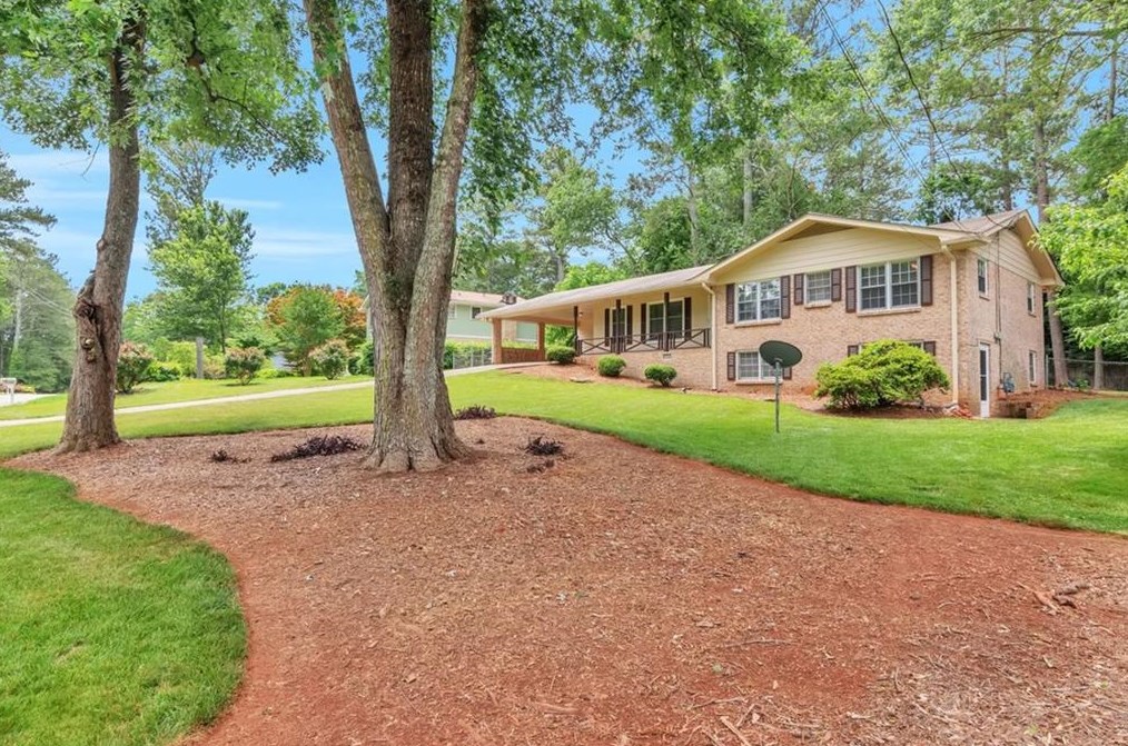 759 Glen Cir, Lawrenceville GA  30044-5875 exterior