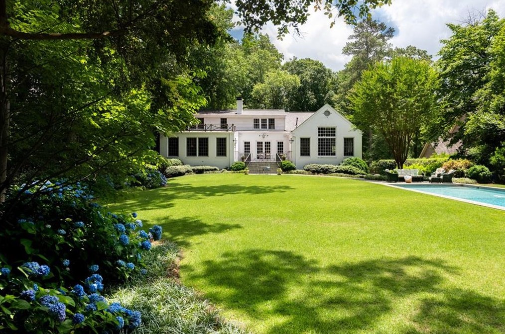 3264 Wood Valley Rd, Atlanta, GA 30327-1514