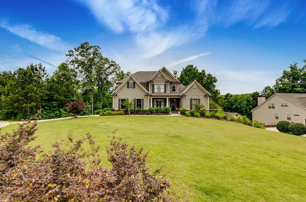 4017 Silverstone Dr, Braselton, GA 30517