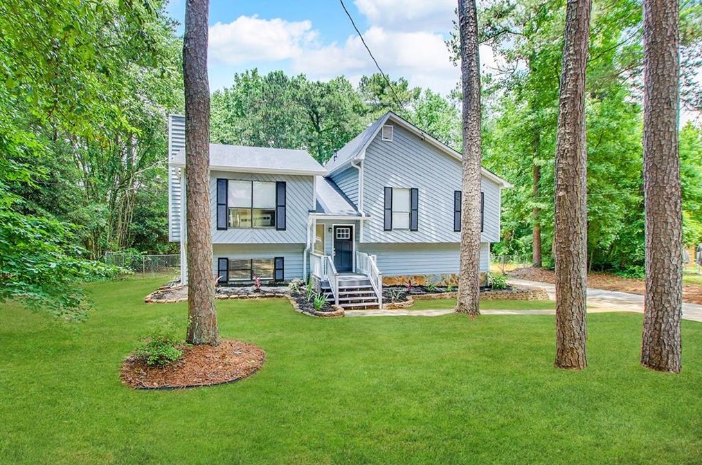 5950 Sutton Pl, Douglasville, GA 30135
