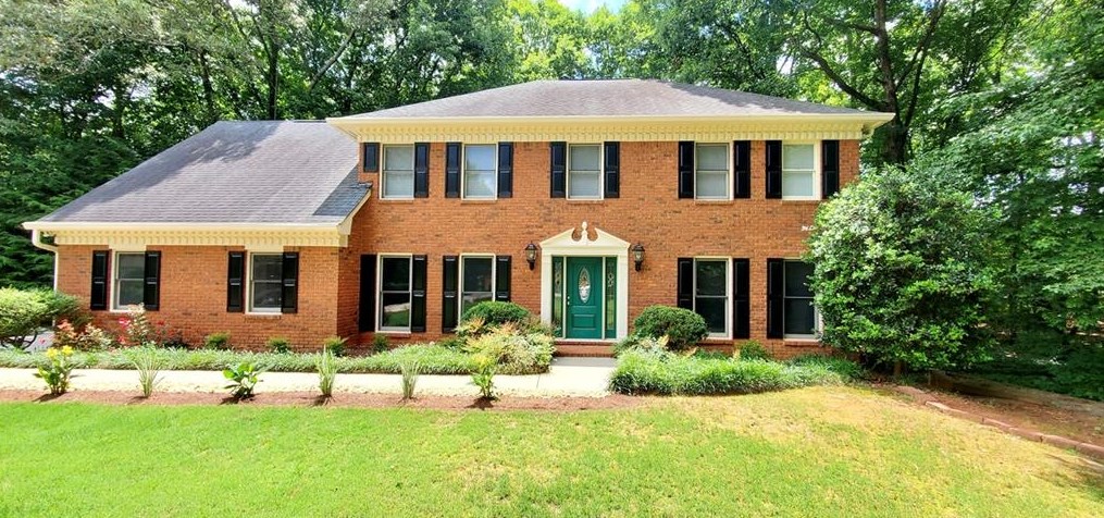 155 Saddlebrook Ct, Roswell, GA 30075-2449