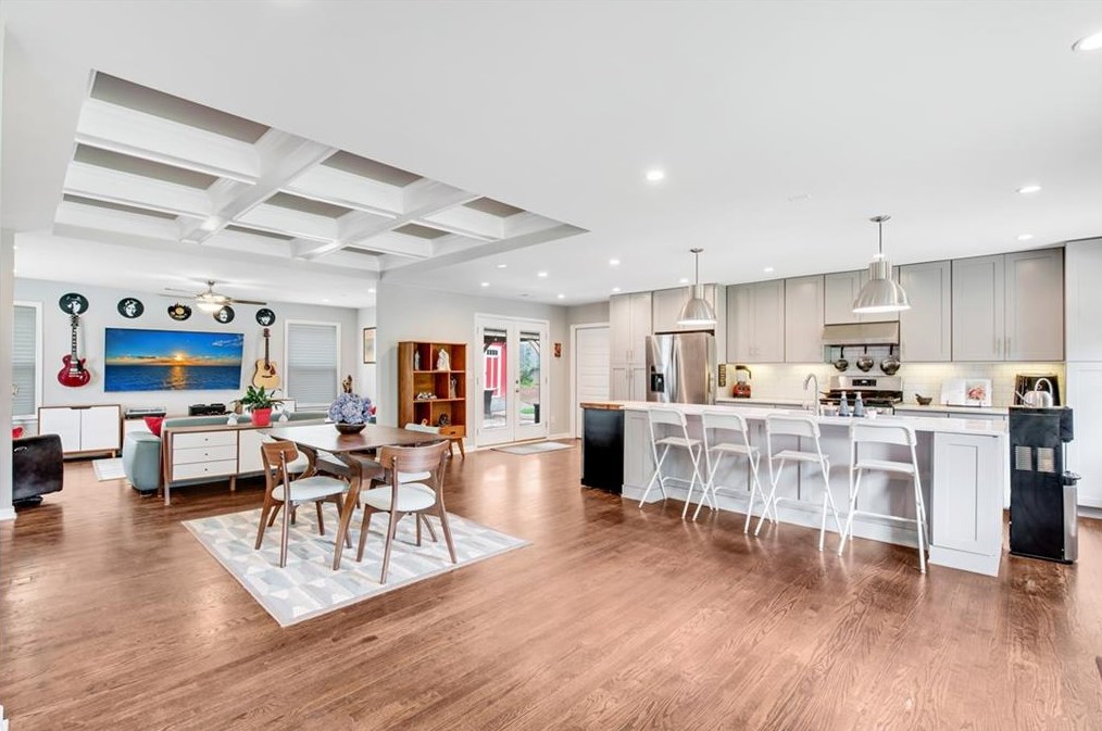 1694 Montcliff Ct, Decatur GA  30033-1313 exterior