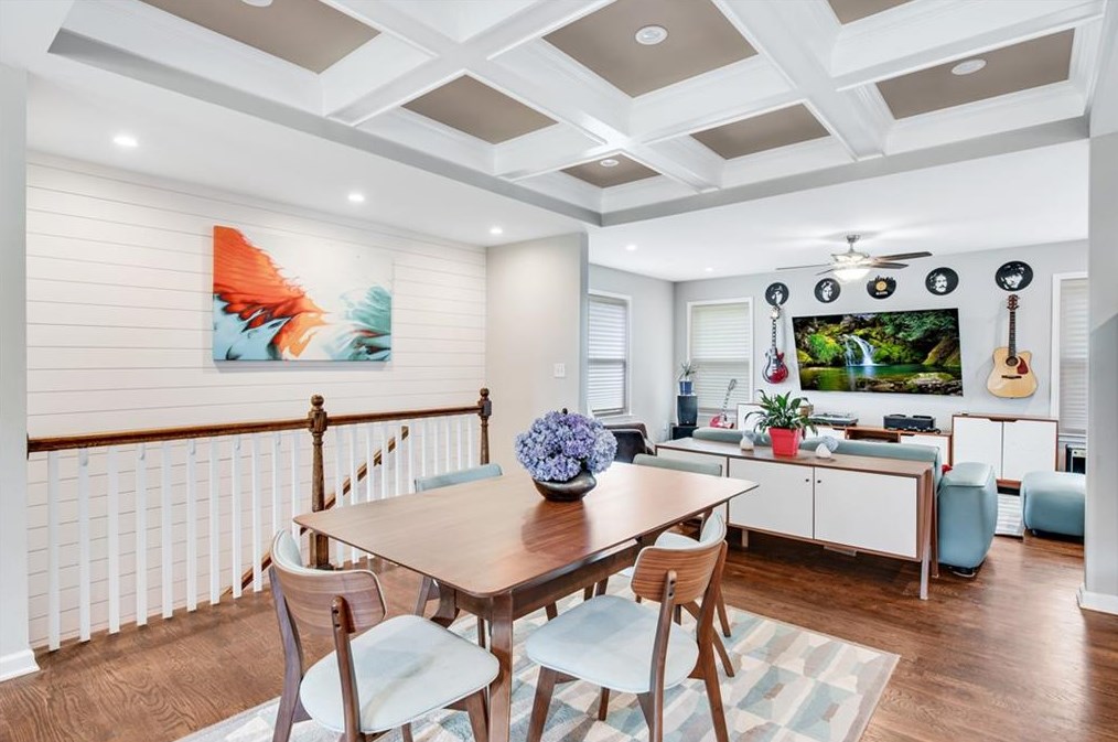 1694 Montcliff Ct, Decatur GA  30033-1313 exterior