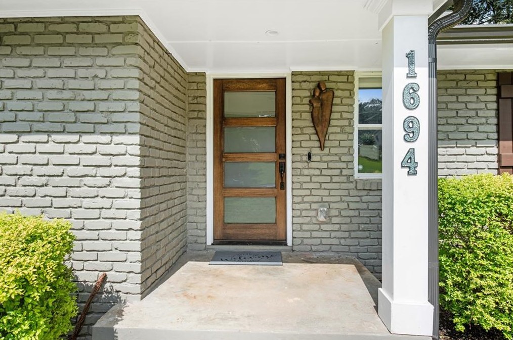 1694 Montcliff Ct, Decatur GA  30033-1313 exterior