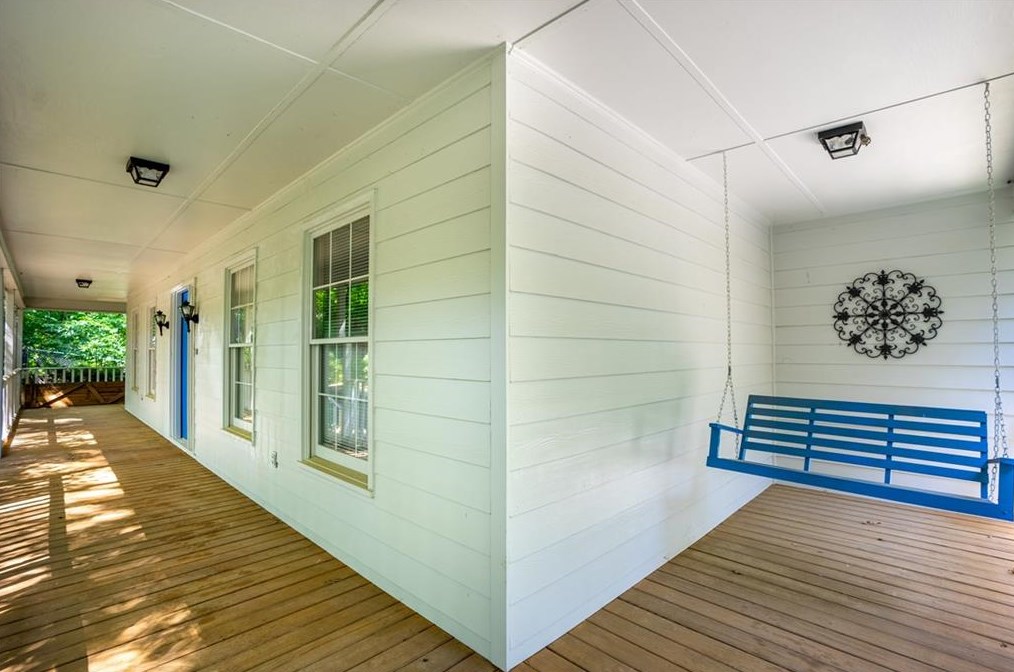 5967 Mcever Rd, Flowery Branch, GA 30542-3104
