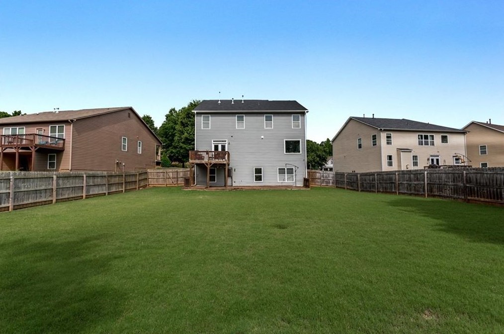2694 Summit Pkwy, Atlanta GA  30331-9425 exterior