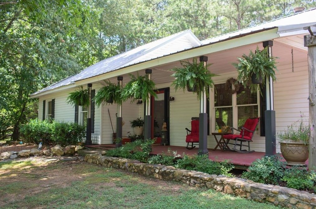 2429 Calhoun Rd, Rome GA  30161-1922 exterior