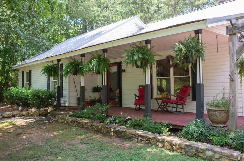 2429 Calhoun Rd, Rome GA  30161-1922 exterior