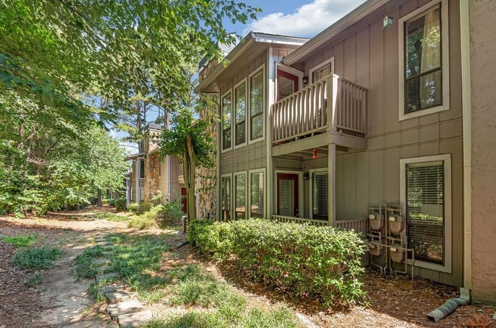 4023 Woodridge Way, Tucker, GA 30084