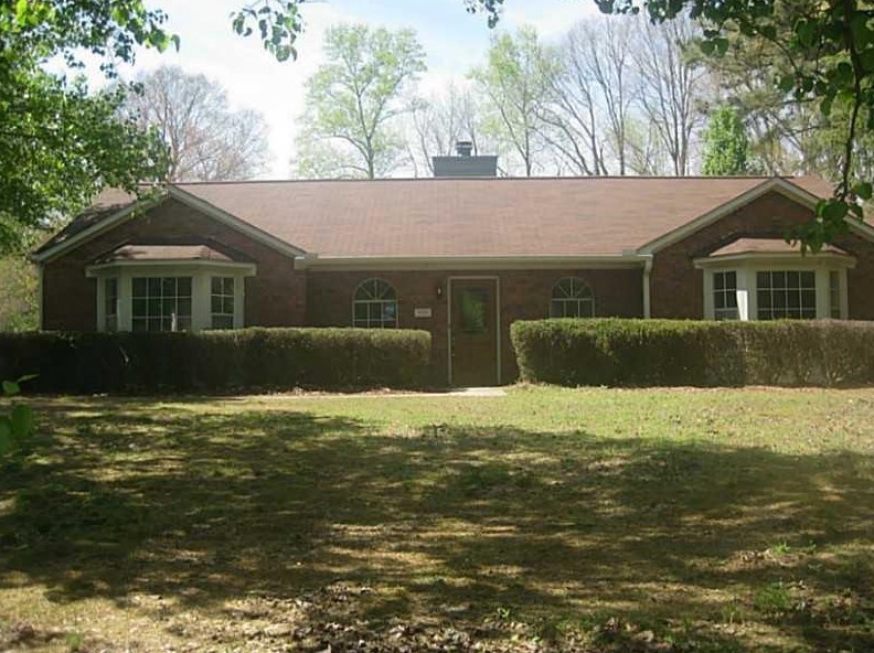3749 Bomar Rd, Douglasville, GA 30135-2706