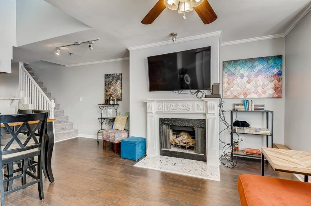 1050 Piedmont Ave, Atlanta GA  30309-3700 exterior