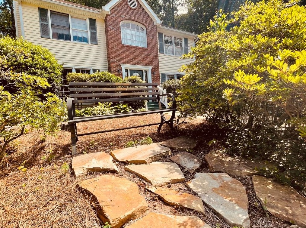 2530 Zachary Woods Dr, Marietta, GA 30064-1892