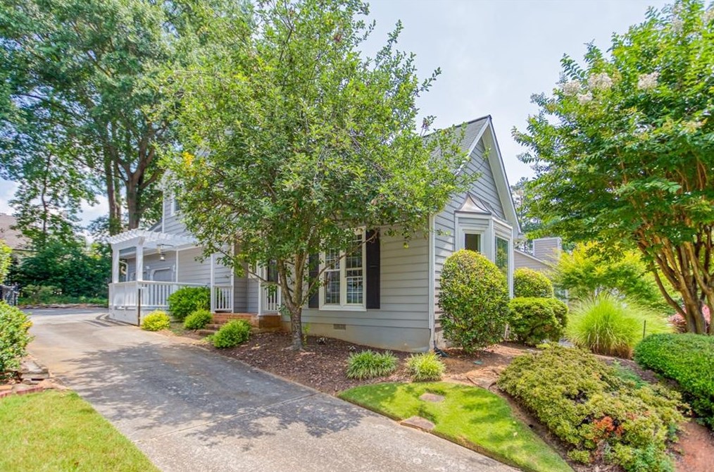 1066 Club Pl Ne, Atlanta, GA 30319
