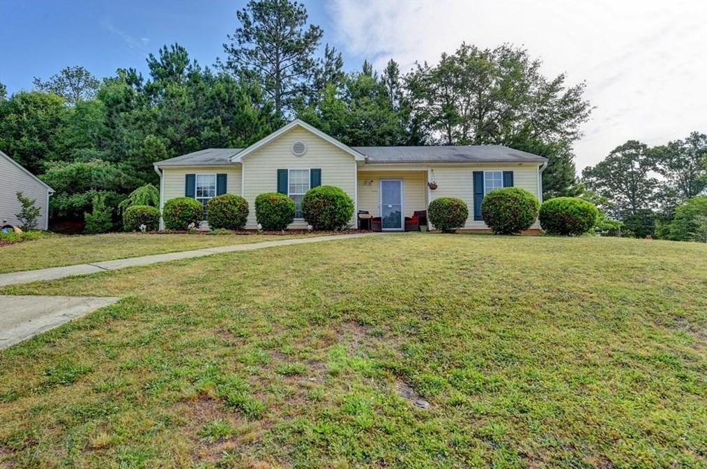 408 Harpy Eagle Dr, Winder, GA 30680-2572