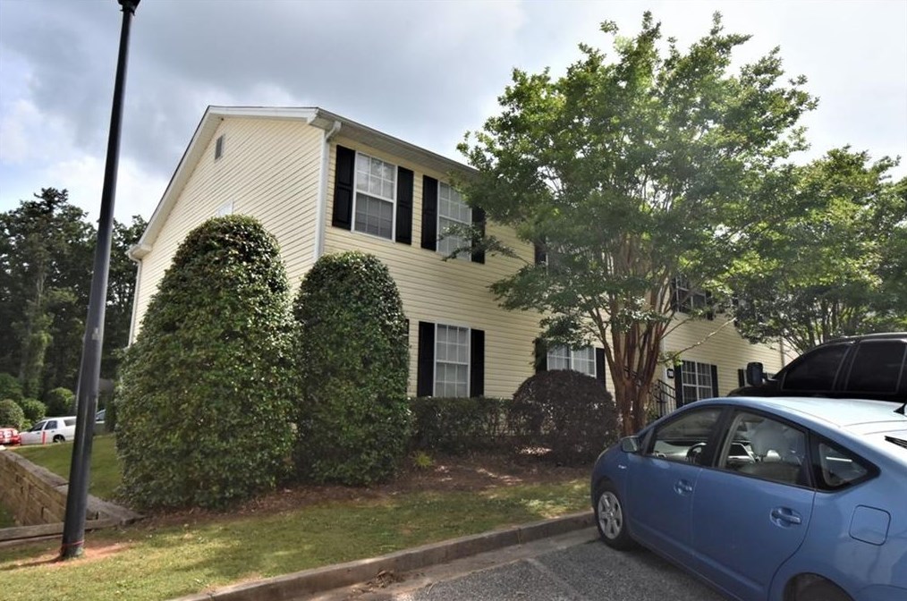 701 Stonehaven Cir, Euharlee, GA 30121-8709