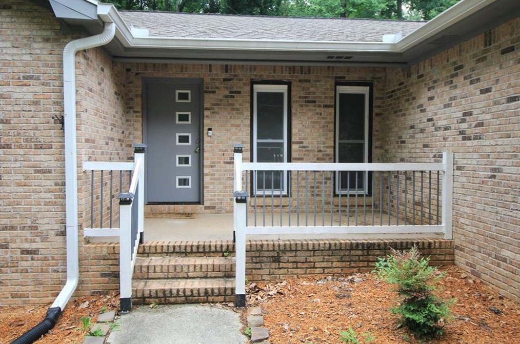 7970 Sweetwater Dr, Douglasville, GA 30135-5930