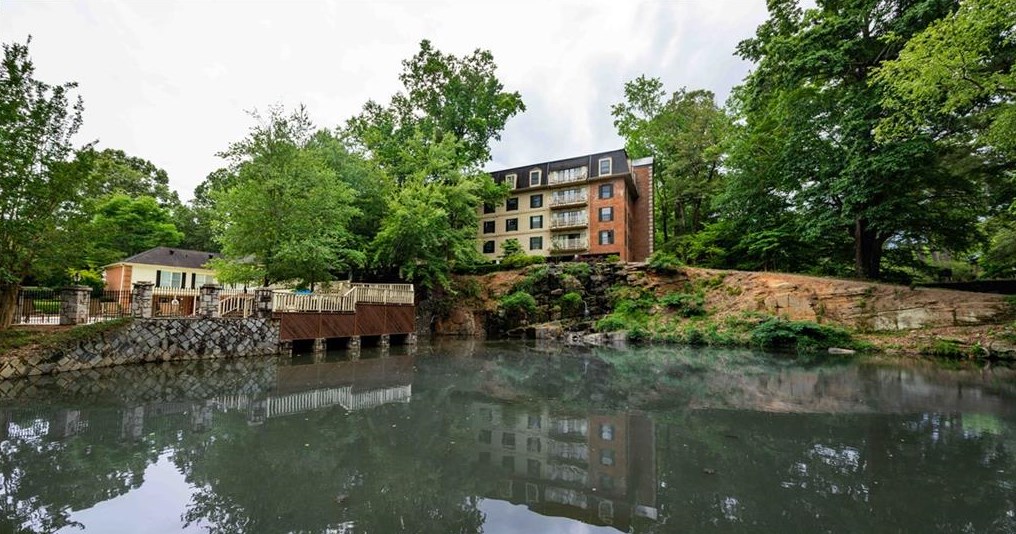 28415 Plantation Dr, Atlanta, GA 30324-2966