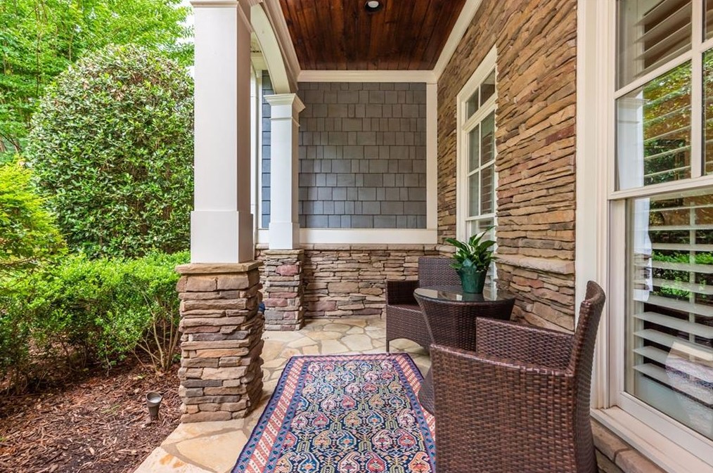 665 Timm Valley Rd, Atlanta, GA 30305-4710