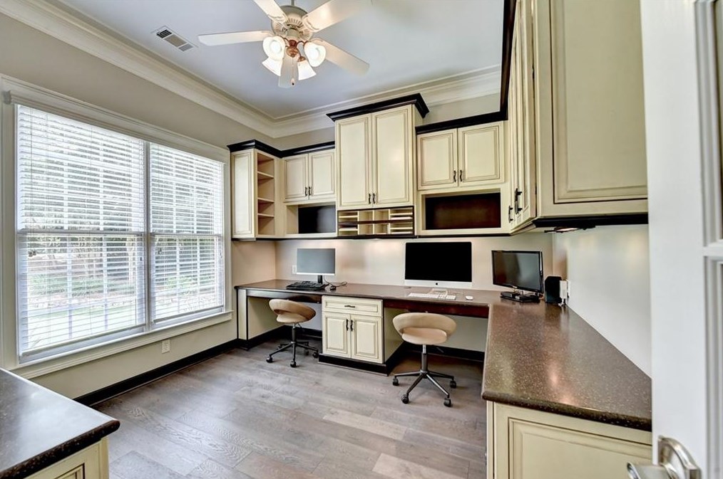 887 Wescott Ln, Atlanta GA  30319-1656 exterior