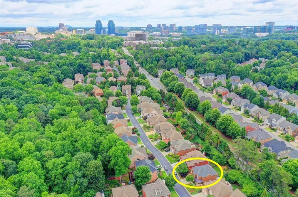 887 Wescott Ln, Atlanta GA  30319-1656 exterior