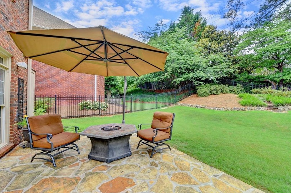 887 Wescott Ln, Atlanta GA  30319-1656 exterior