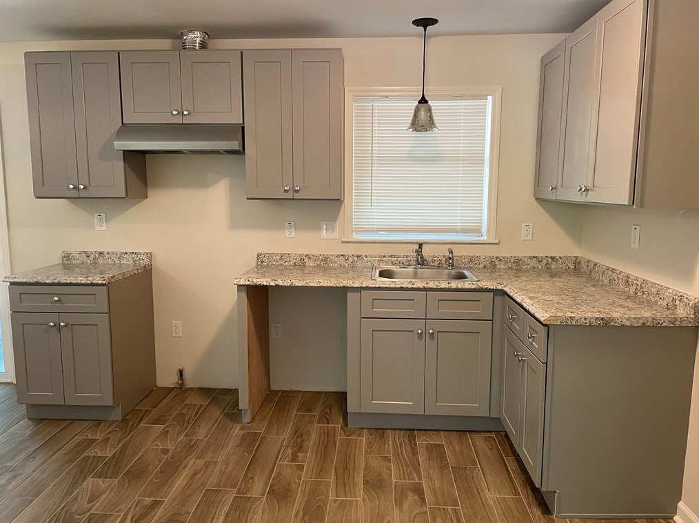 2453 Kelly Lake Dr, Decatur, GA 30032