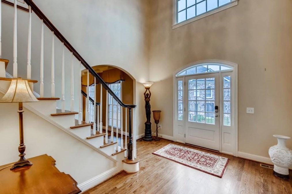 1682 Summit Glen Ln, Atlanta, GA 30329-2593