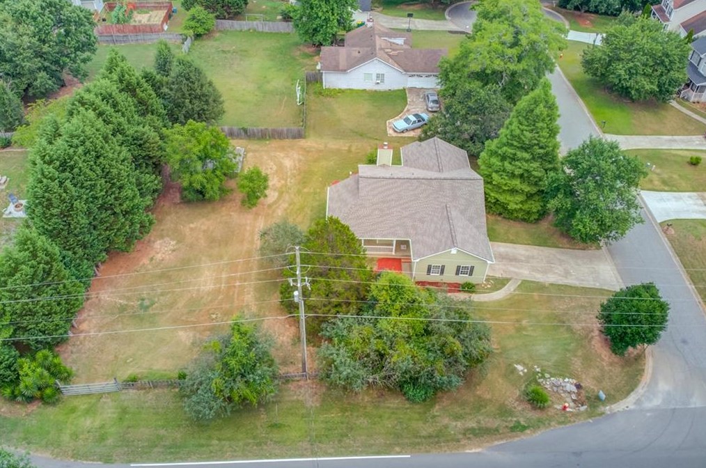 900 Oakview Dr, Winder, GA 30680-3553