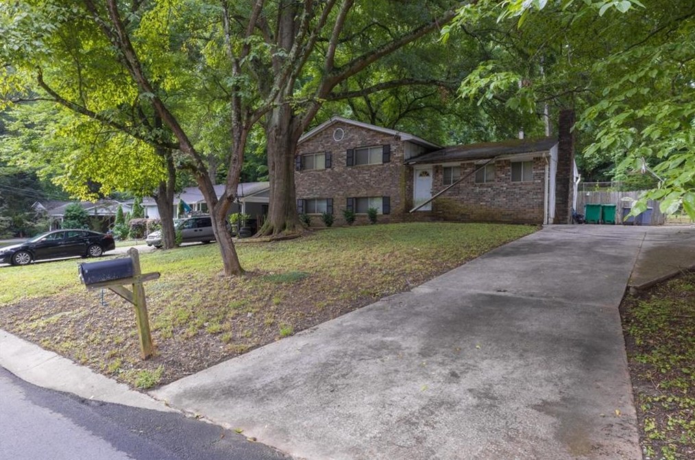 3295 Artesia Dr, Clarkston, GA 30021
