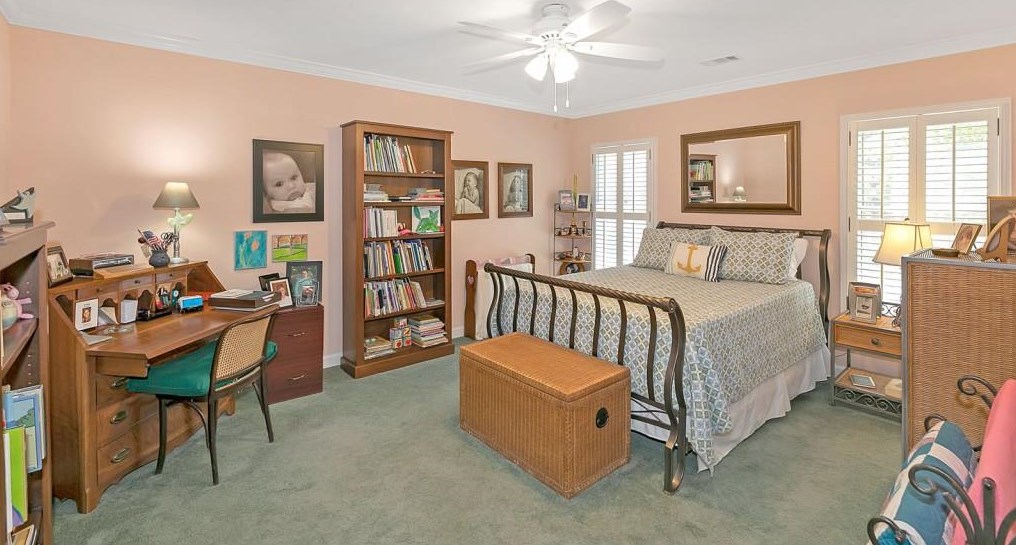 1817 Bedfordshire Dr, Decatur GA  30033-1405 exterior