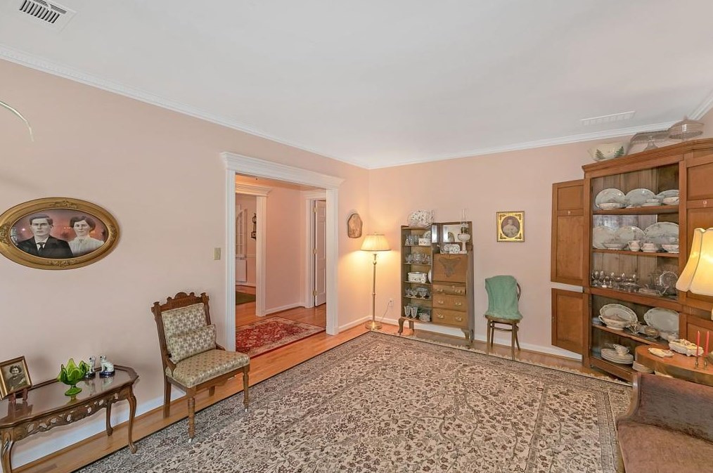 1817 Bedfordshire Dr, Decatur GA  30033-1405 exterior