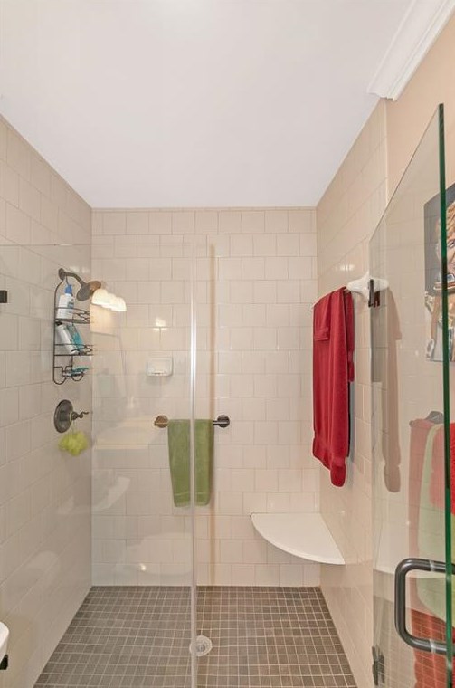 1817 Bedfordshire Dr, Decatur GA  30033-1405 exterior