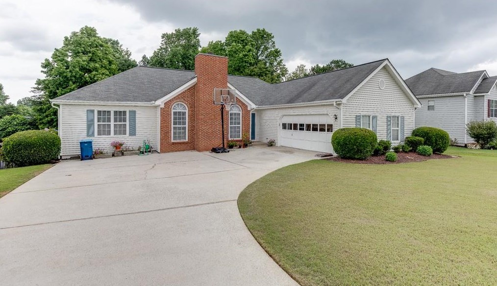 1757 Pine Fort Cir, Dacula, GA 30019-3045