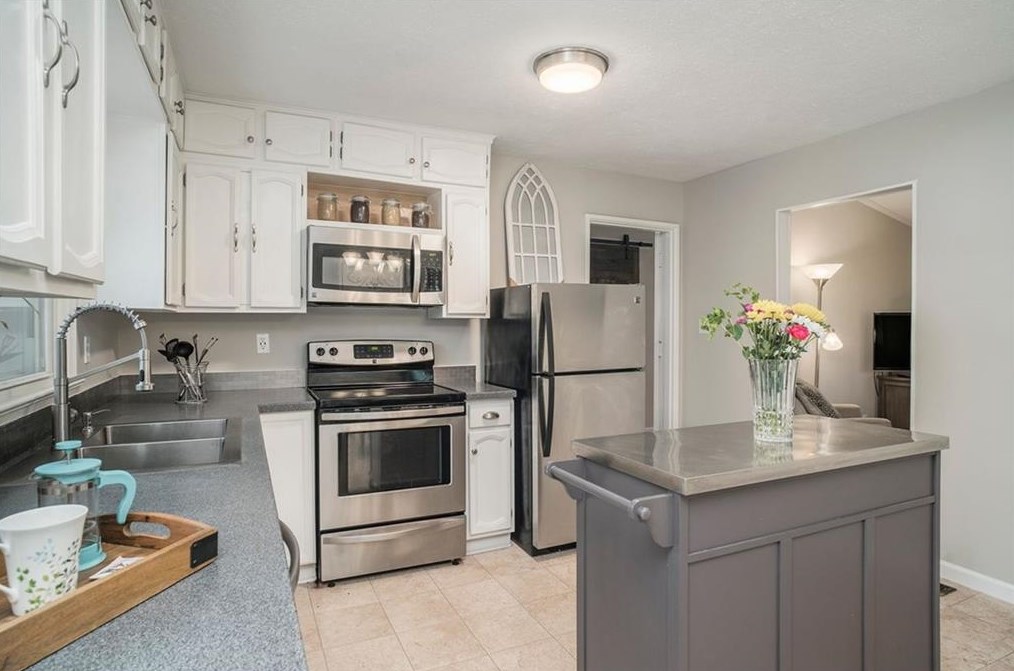 3057 Dove Way, Decatur GA  30033-3901 exterior