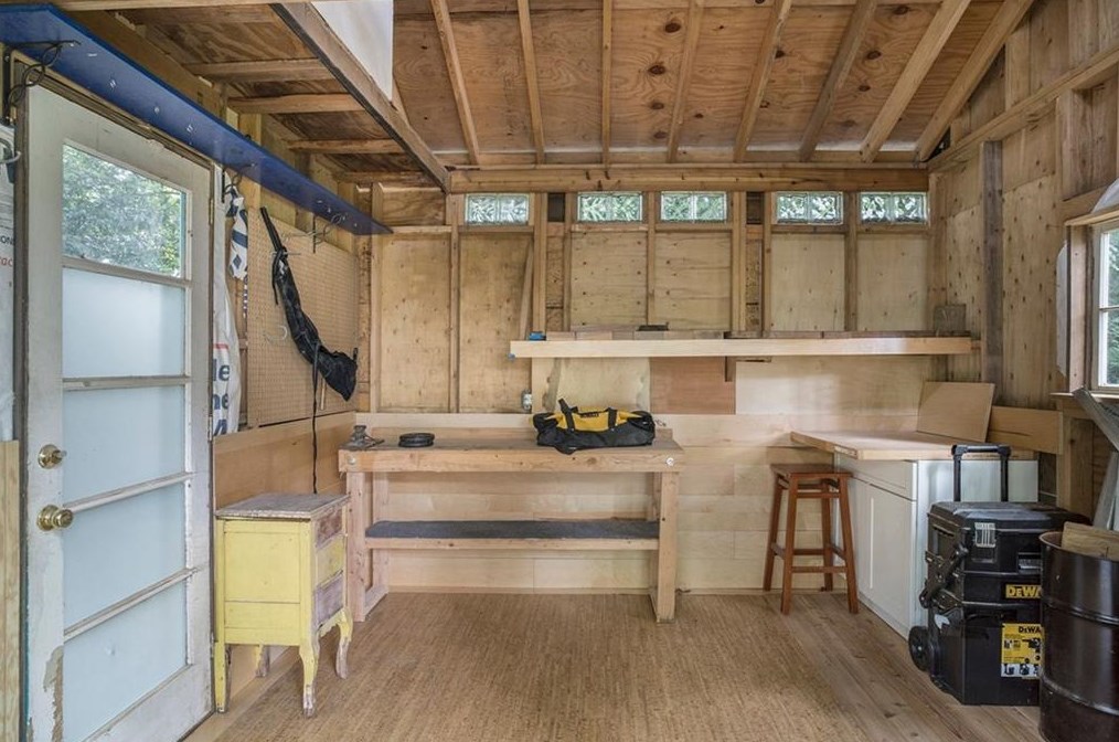 3057 Dove Way, Decatur GA  30033-3901 exterior