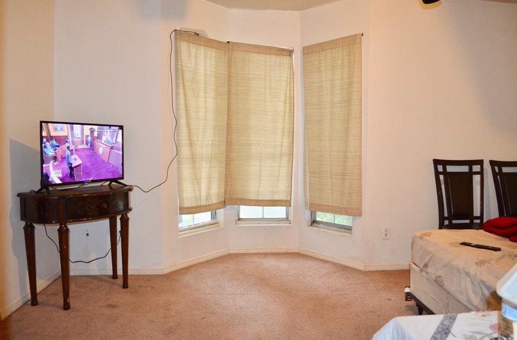 3810 London Dr, Decatur GA  30032-2374 exterior