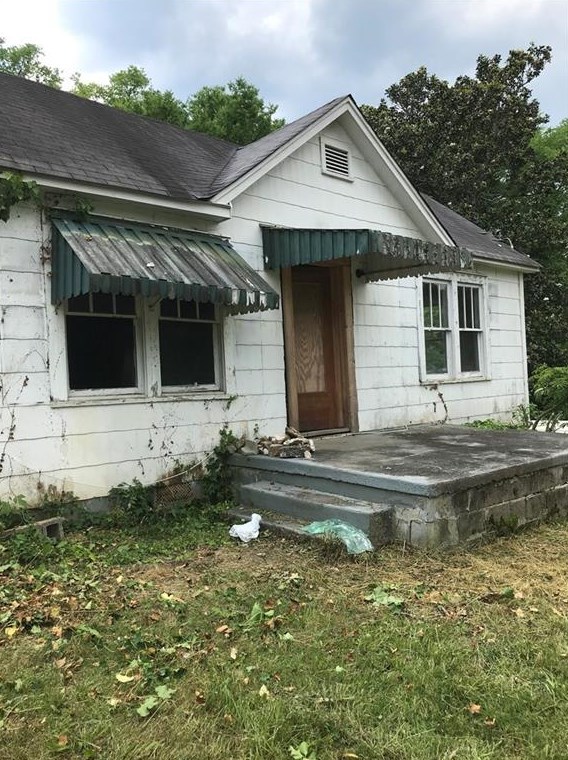 8 Crescent Ave, Rome, GA 30161-4736