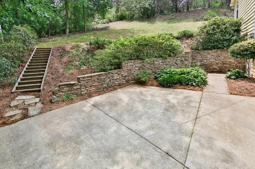 405 Scenic View Dr, Big Canoe, GA 30143