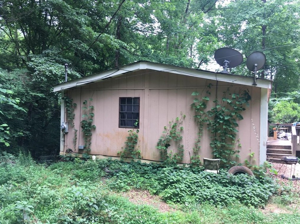 195 White Birch Dr, Porterdale, GA 30016