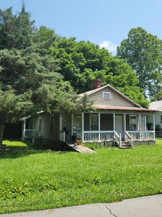 402 Goodyear St, Rockmart, GA 30153
