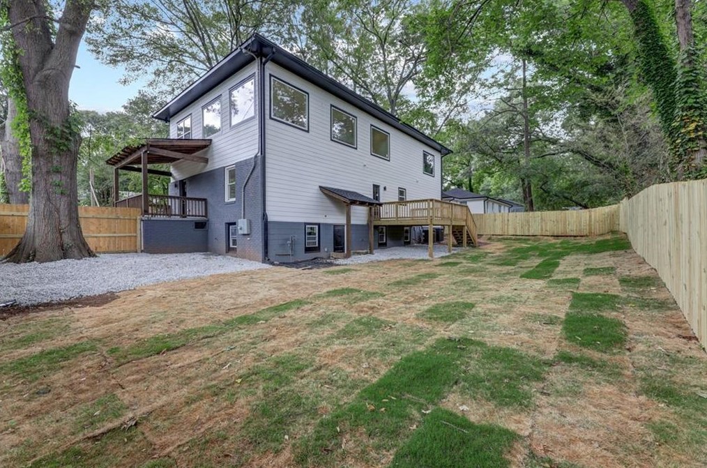 1971 Capri Dr, Decatur GA  30032-5209 exterior